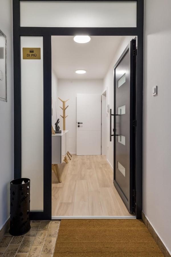 Modern Apartment Di Più Rijeka Exterior foto