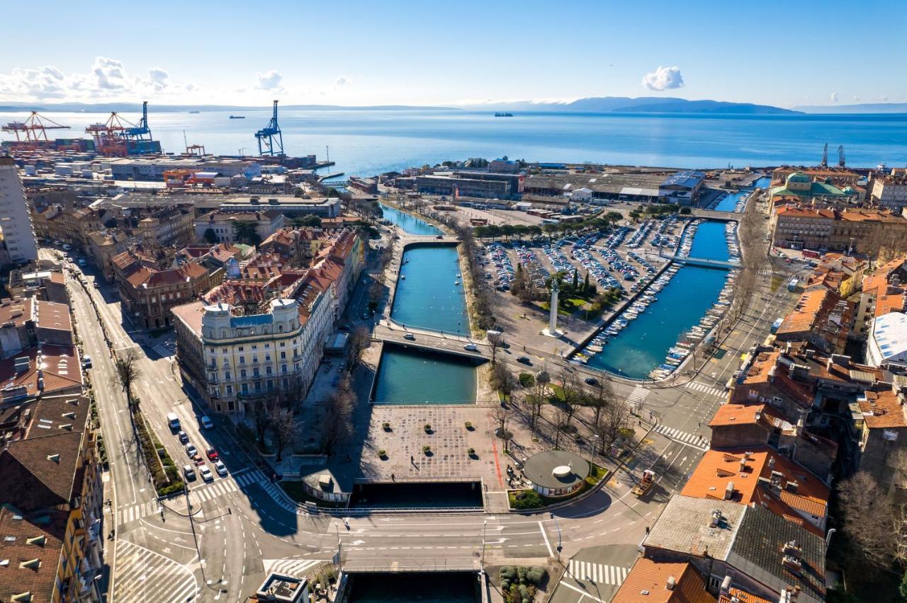 Modern Apartment Di Più Rijeka Exterior foto