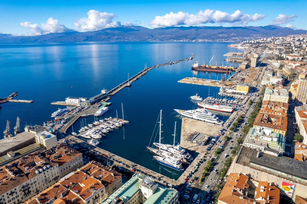 Modern Apartment Di Più Rijeka Exterior foto